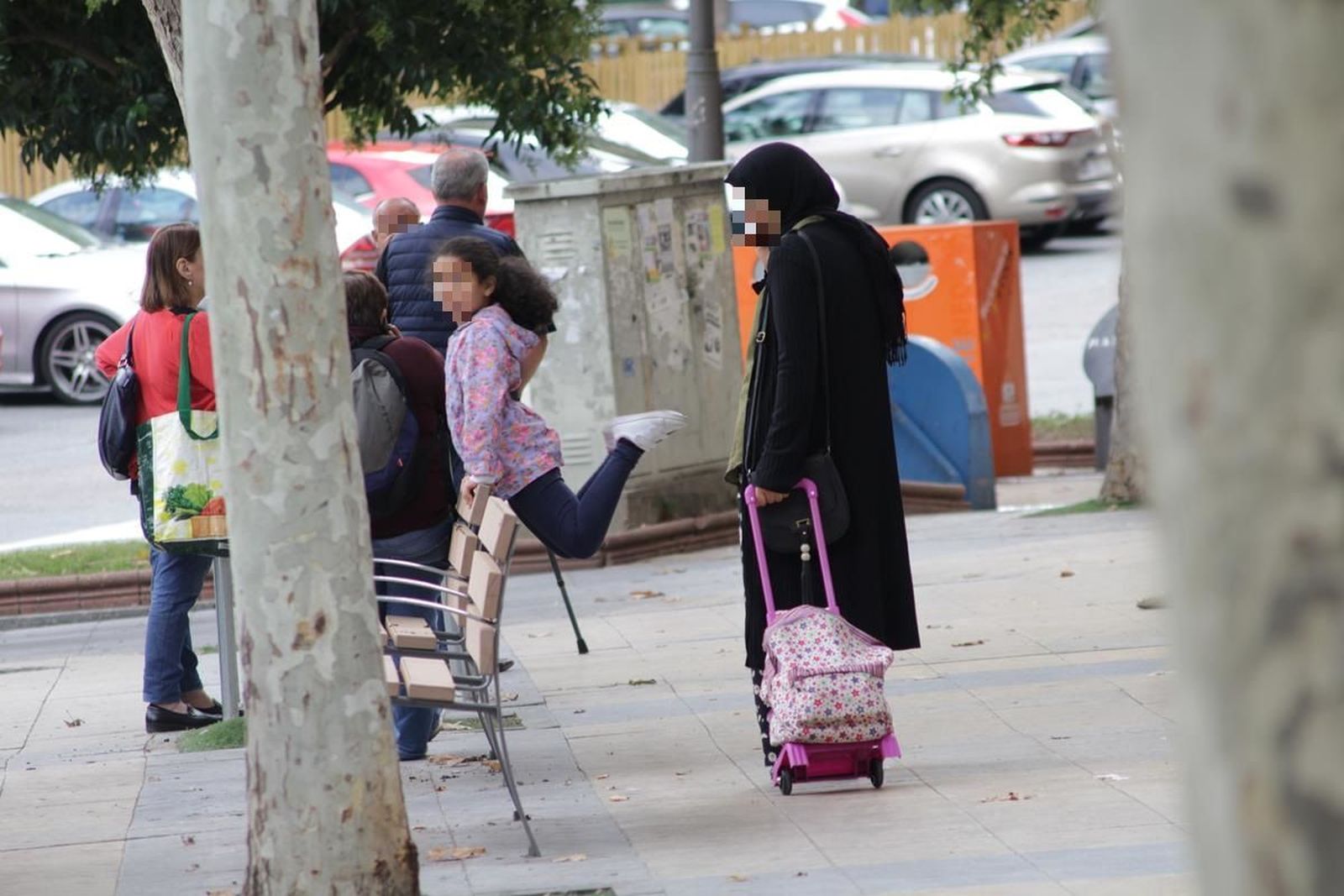 Una mujer acompañada de su hija | Foto: S24H