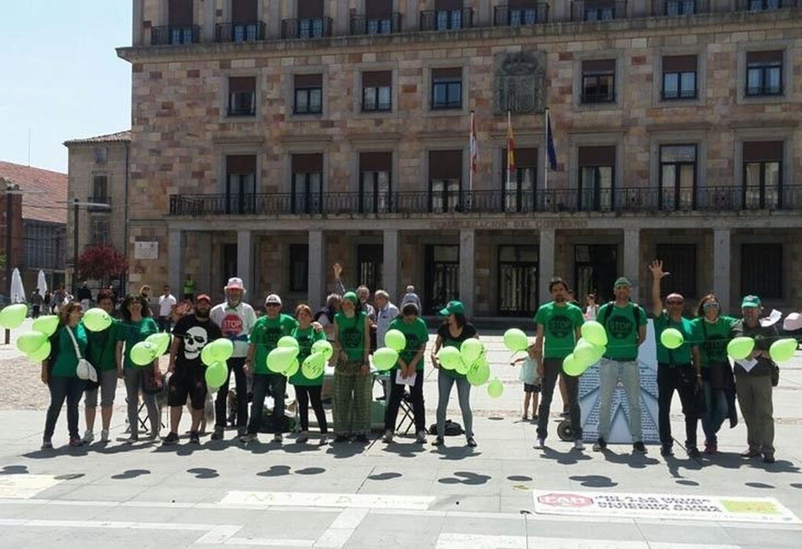 La PAH exige a los partidos políticos el cambio de la ley de la vivienda