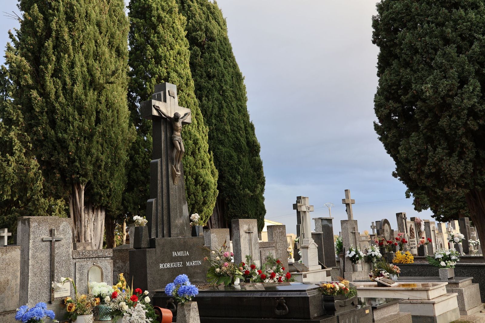 Los misterios del Cementerio municipal de San Atilano