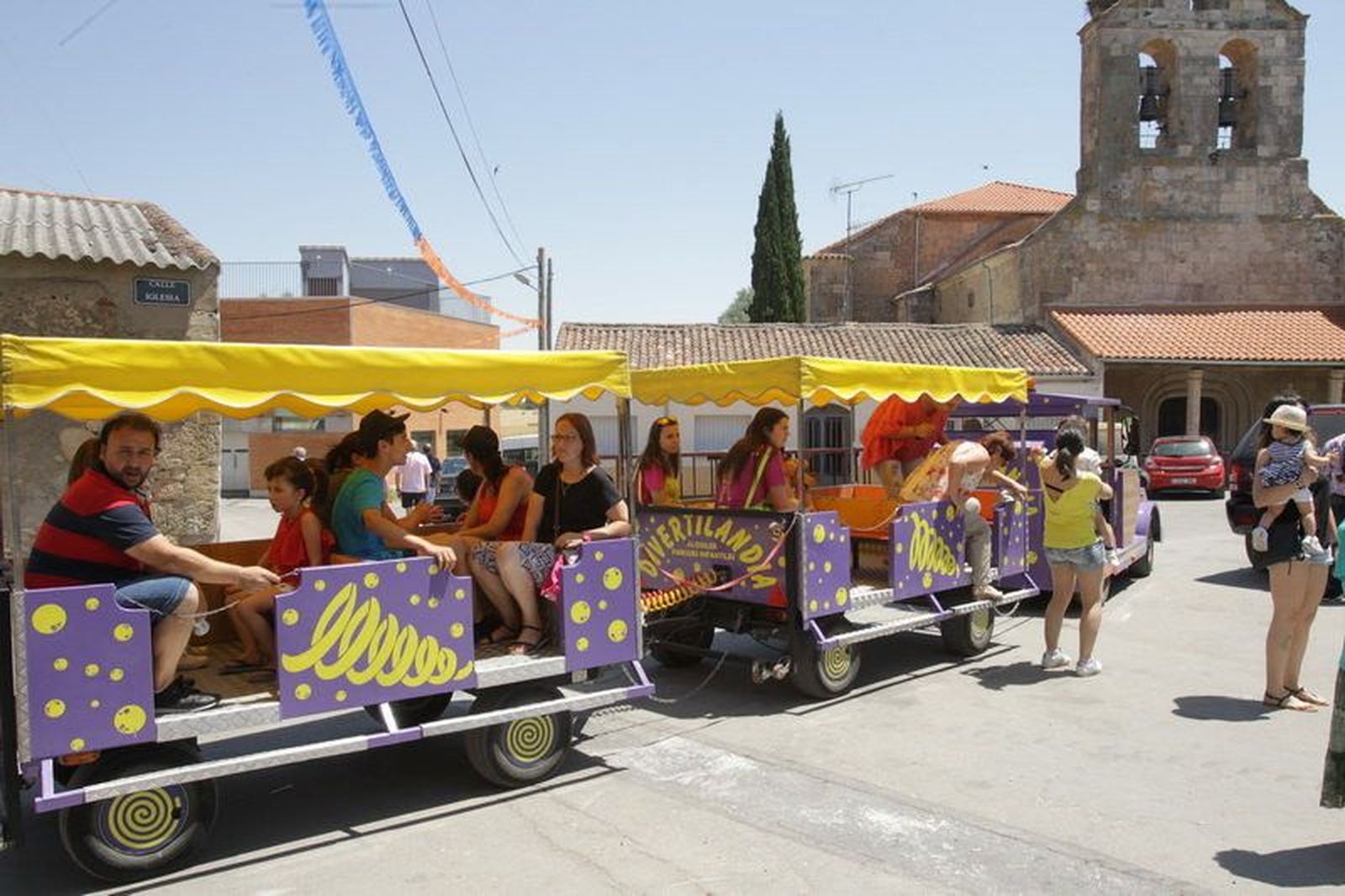 Paella y fiestas en Topas