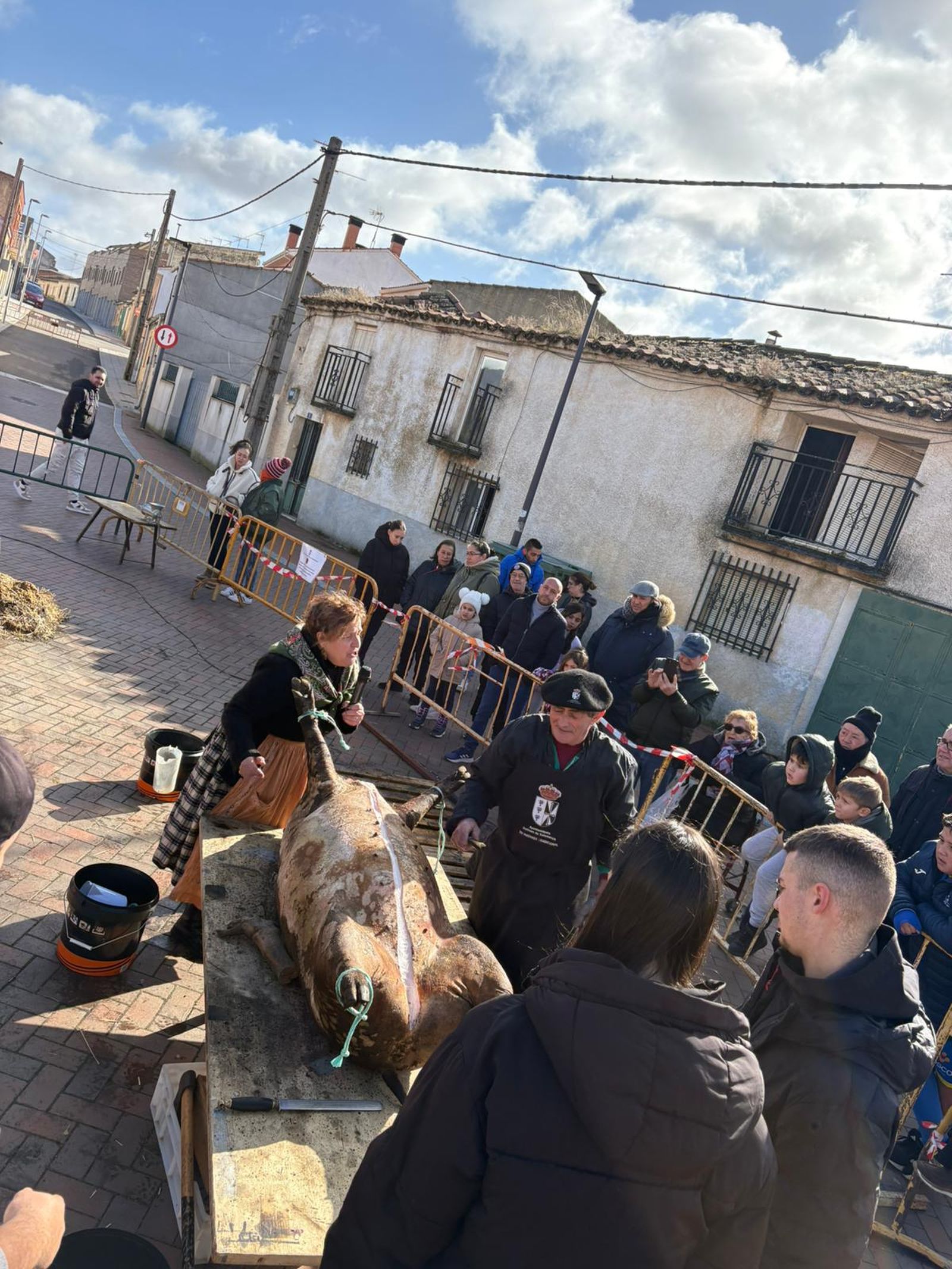 Doñinos revive las labores más artesanales de la provincia con la XVIII fiesta de la matanza