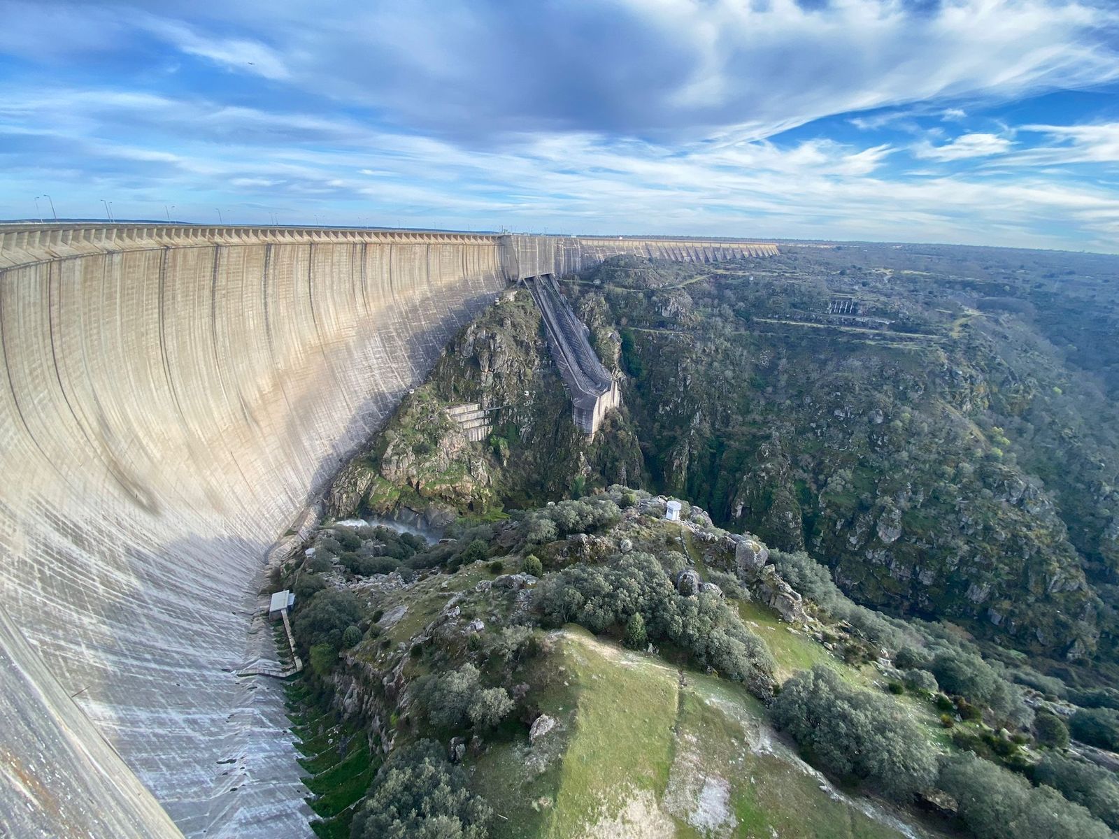 Presa de Almendra. Archivo.