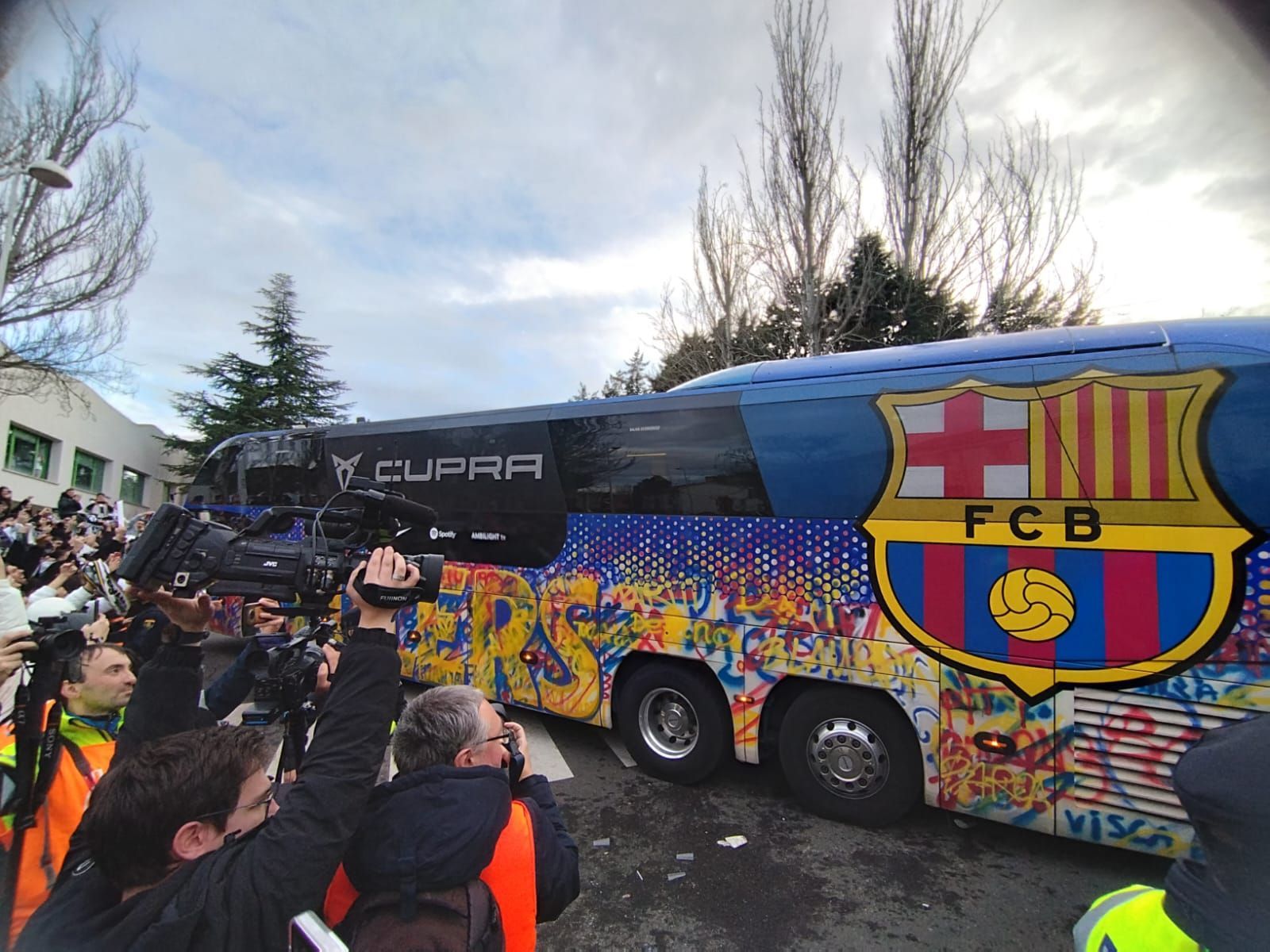 llegada-del-barcelona-al-reina-sofia-4