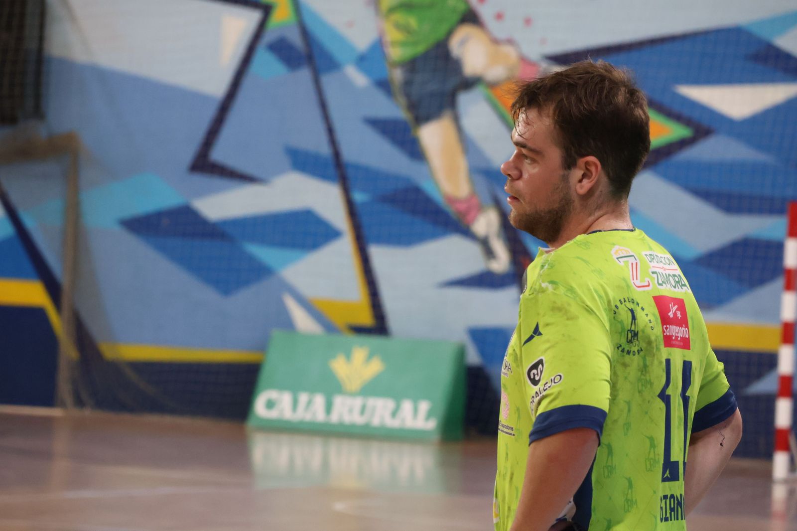 GALERÍA | Revive el apasionante duelo entre el Balonmano Zamora y el Ciudad de Santander