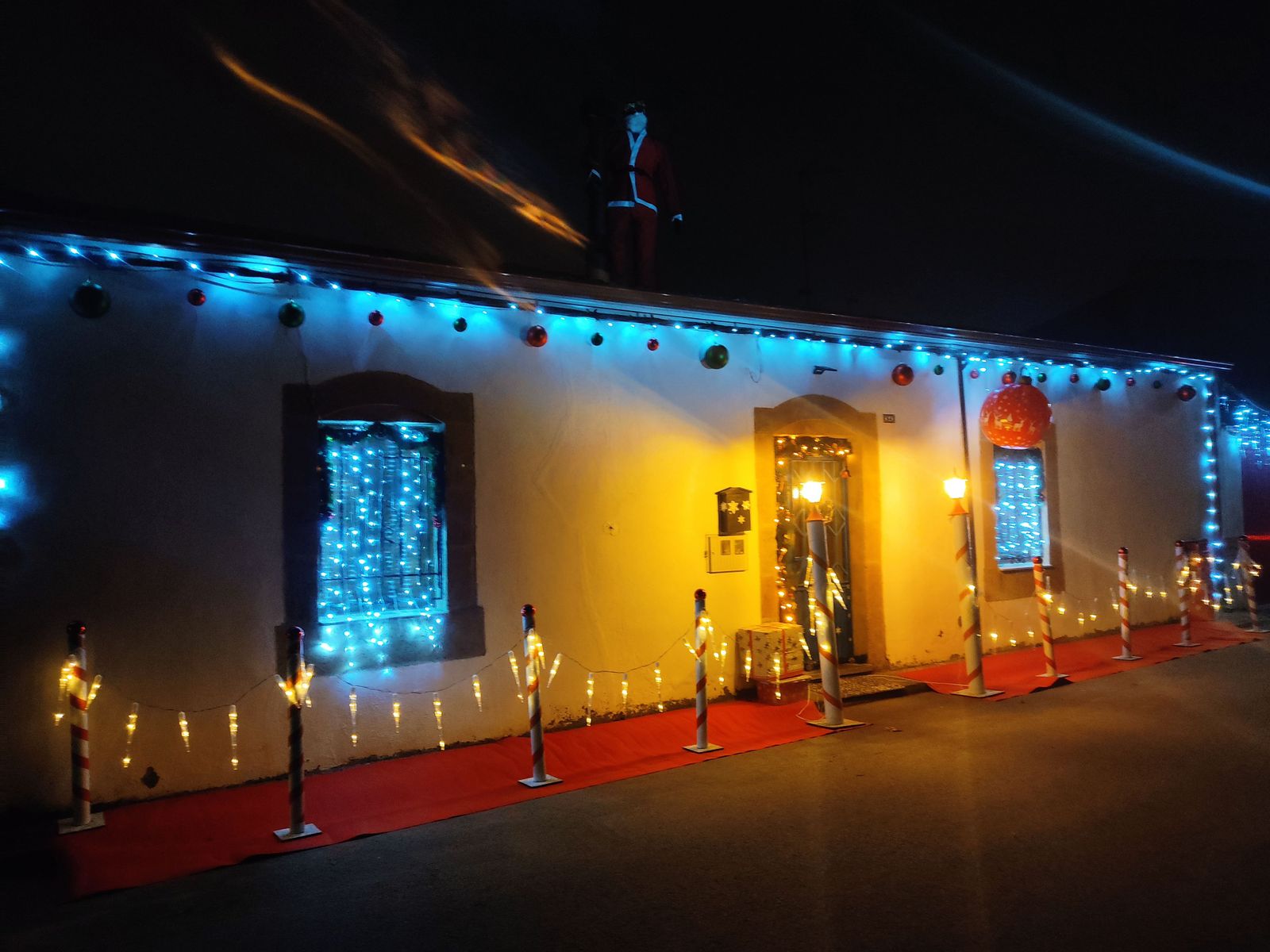 m-j-d-g-decoracion-navidena-situada-en-una-vivienda-de-aldearrubia-2