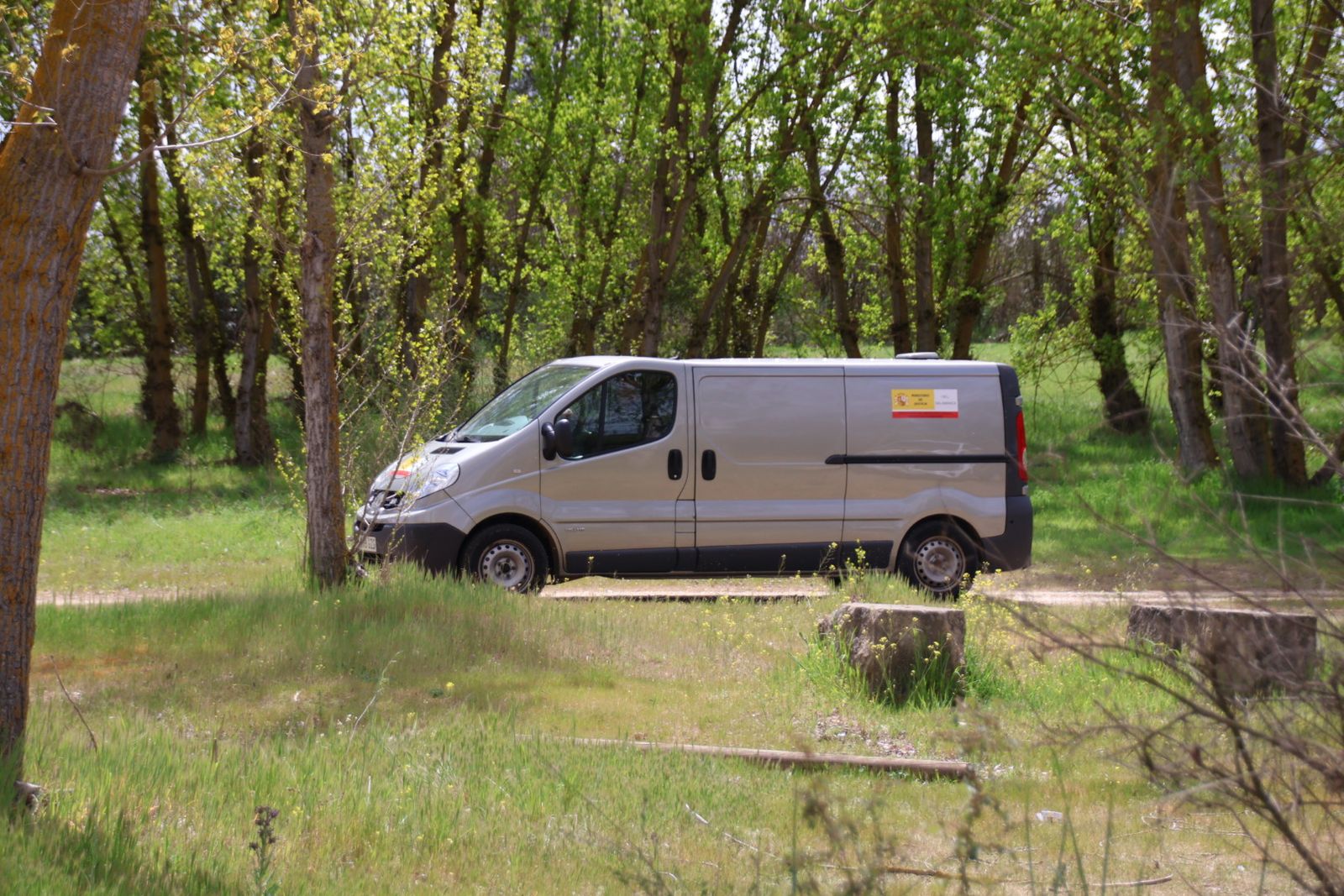 Dispositivo de rescate del cuerpo sin vida en el río Tormes entre Villamayor y Santibañez del Río