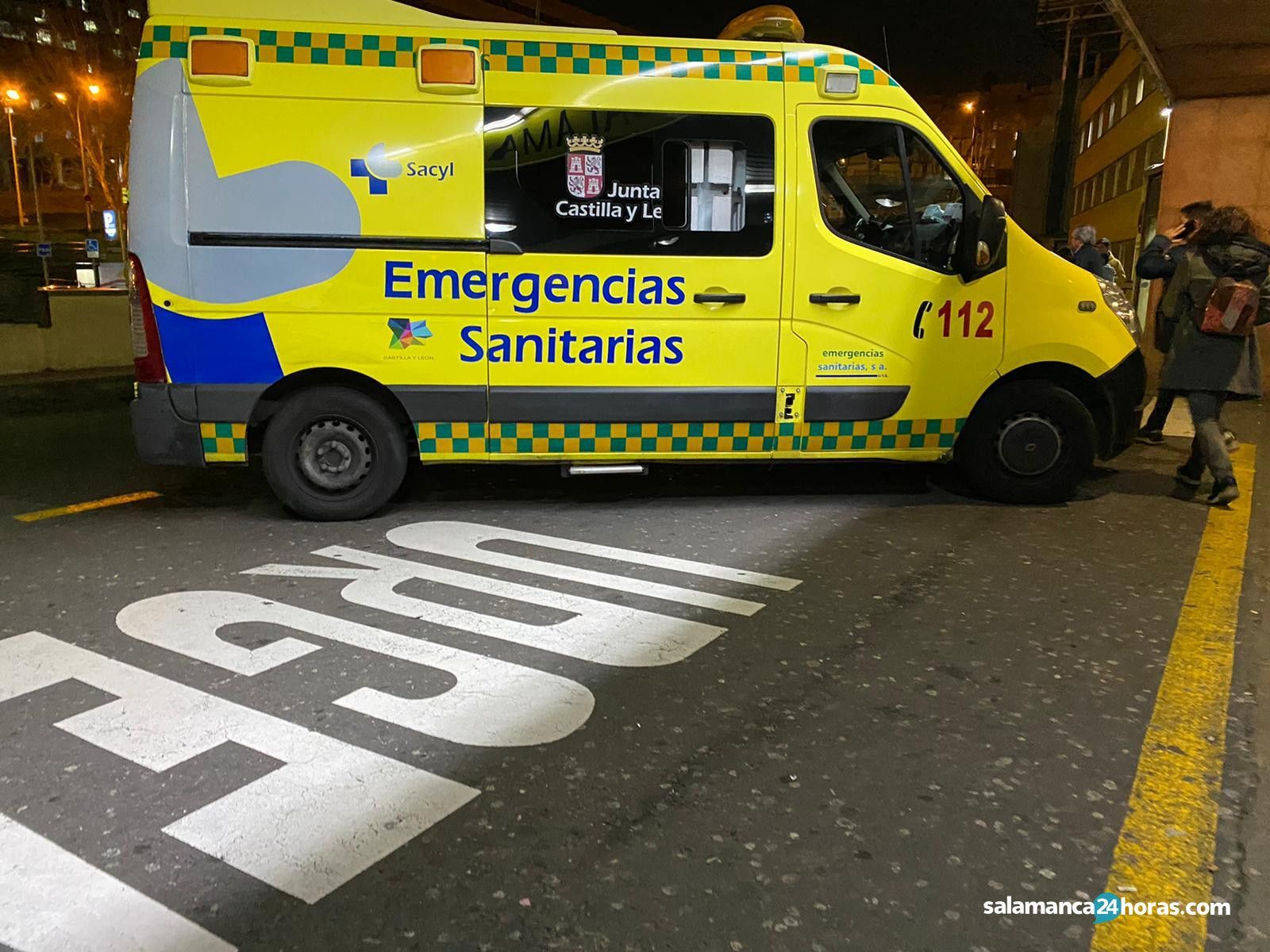 Ambulancia urgencias clínico hospital universitario (3)