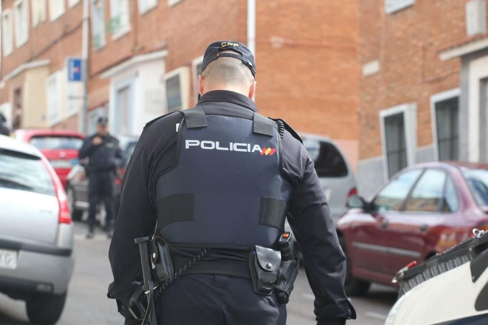 Redada de la Policía Nacional en la calle Miróbriga