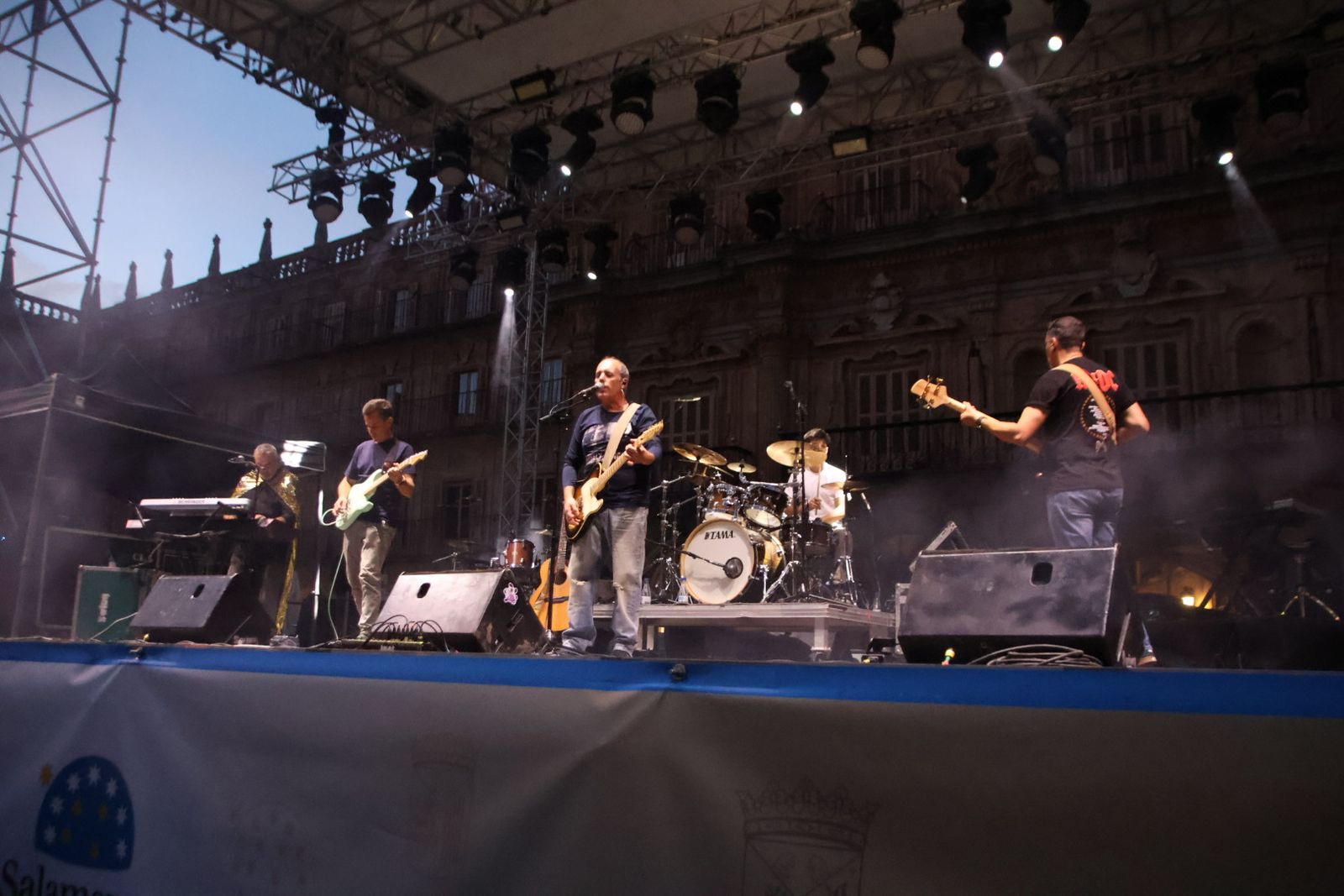 Concierto de Benbow en la Plaza Mayor