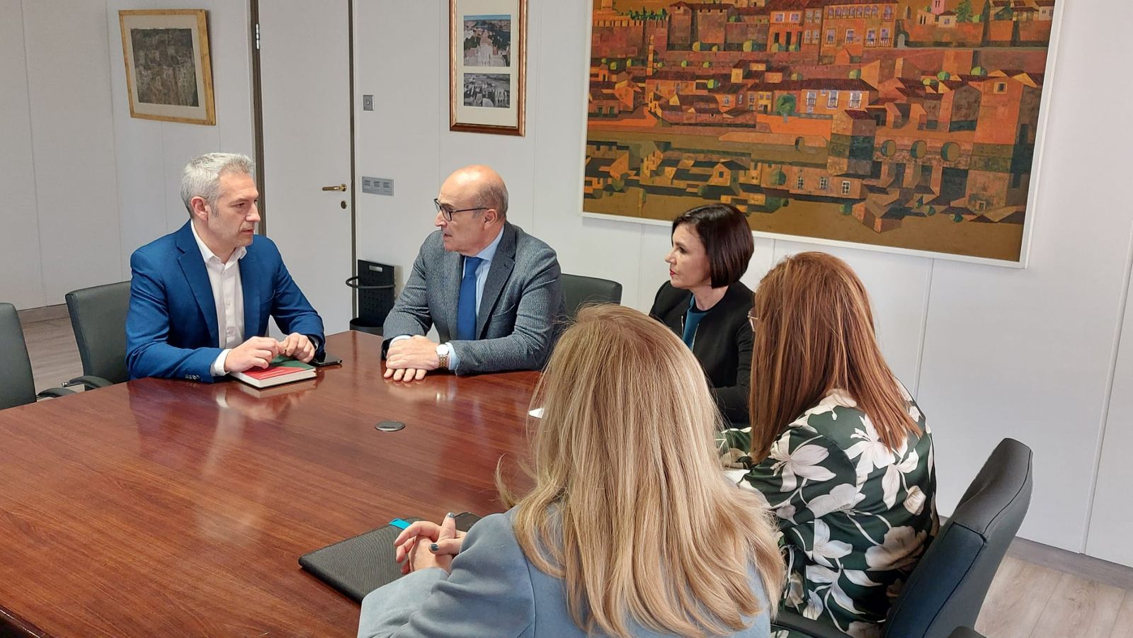 Reunión en la Delegación Territorial de la Junta con el nuevo alcalde de Toro