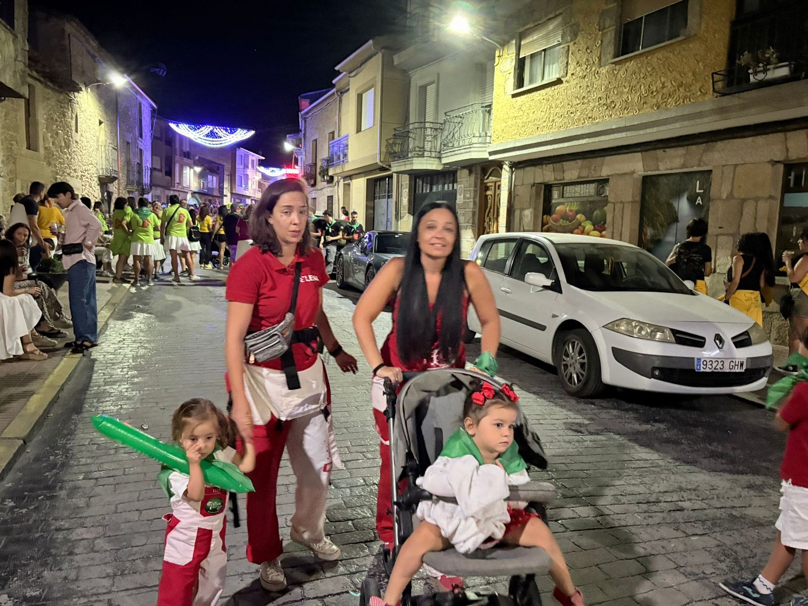 Desfile de peñas de Aldeadávila