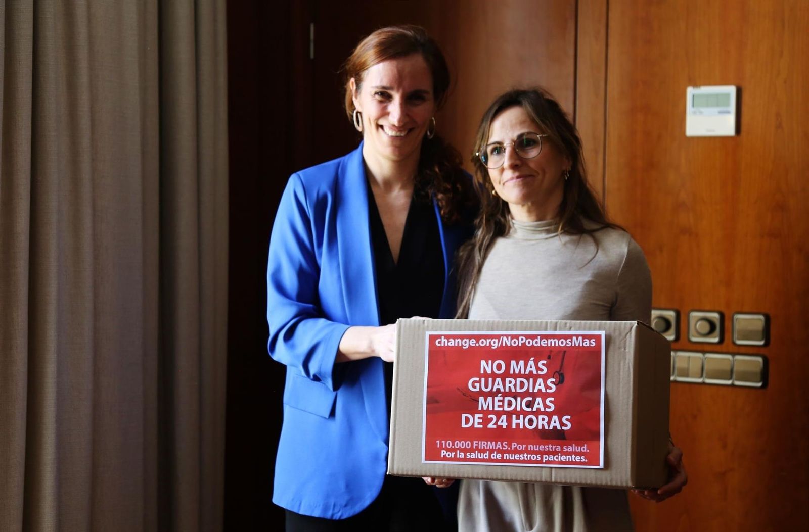 Imagen de la reunión entre Mónica García y Tamara Contreras. EP