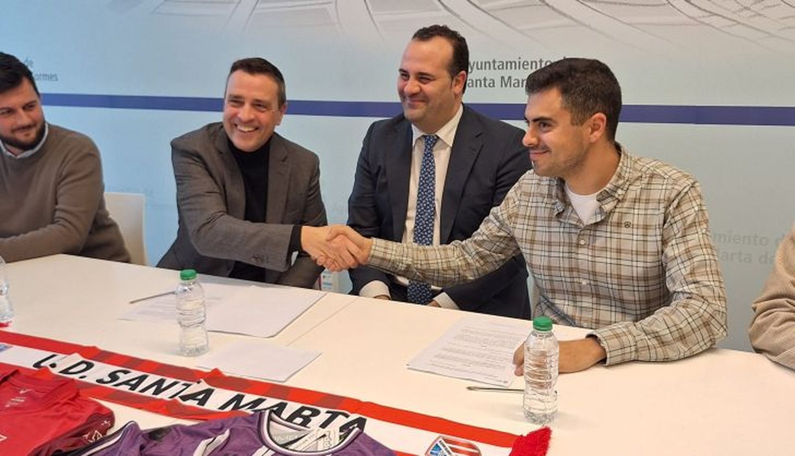 Firma convenio entre UD Santa Marta y Real Valladolid