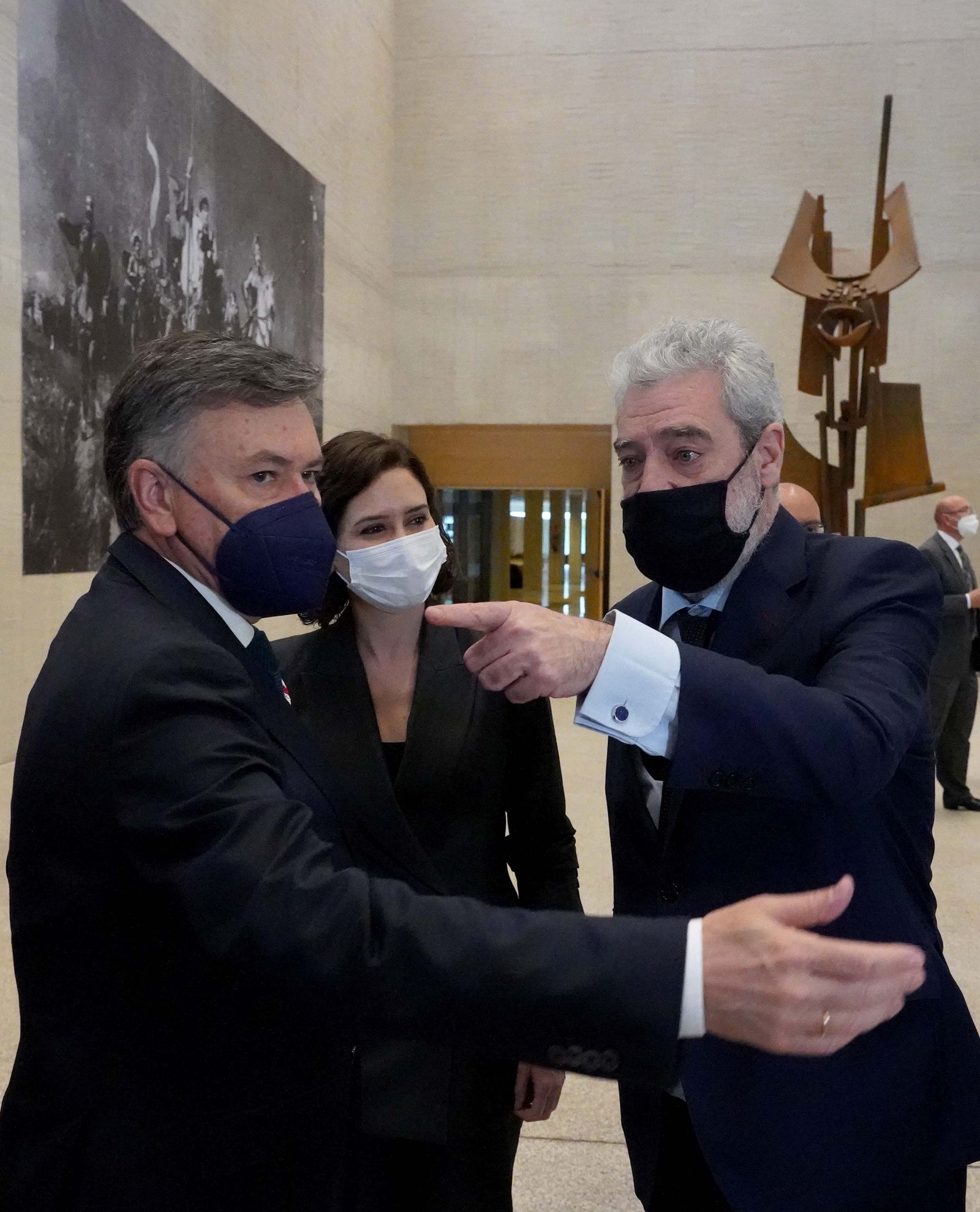 alfonso-fernandez-manueco-toma-posesion-como-presidente-de-la-junta-de-castilla-y-leon-11