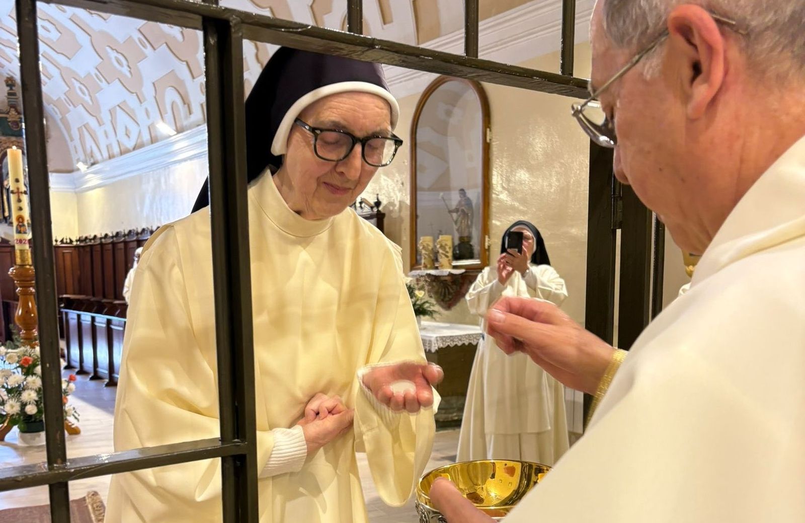 Veinticinco años de fe: la plata que brilla en la vocación de sor María José Blanco