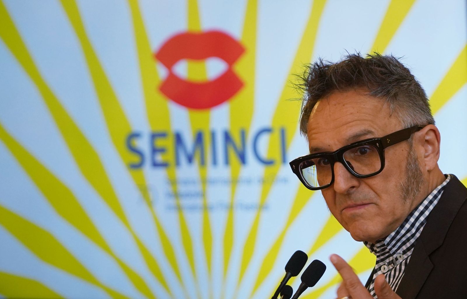 Presentación de la Semana Internacional de Cine de Valladolid con José Luis Cienfuegos