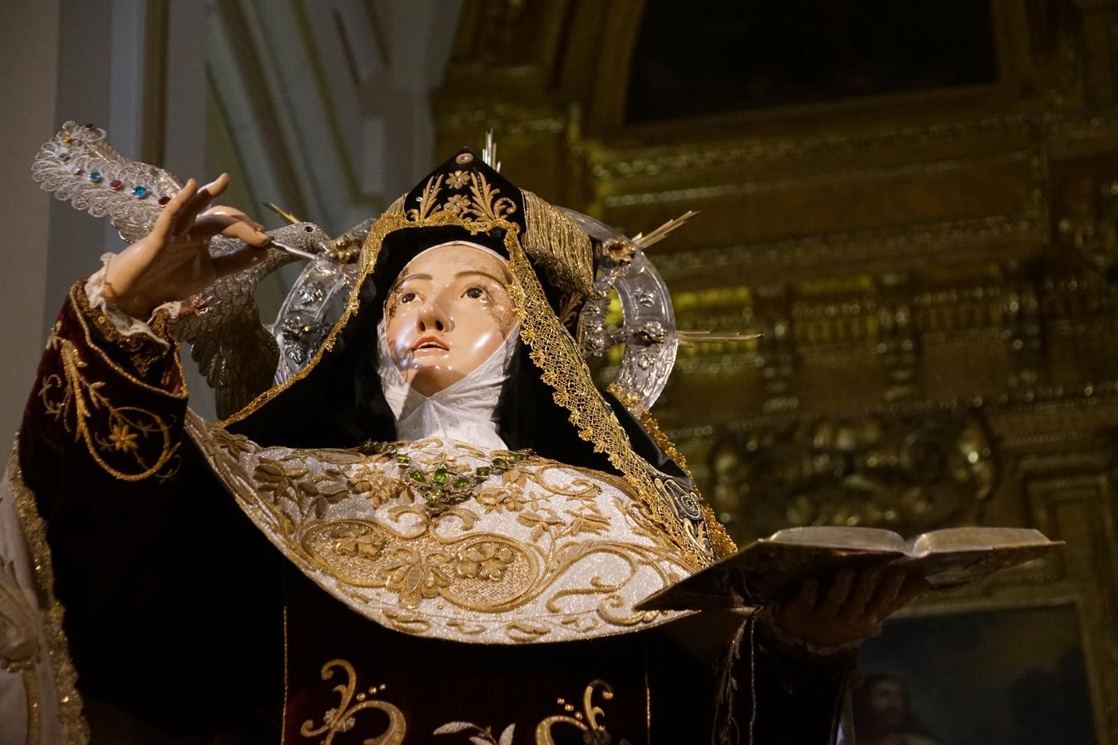 Procesión del regreso a clausura de Santa Teresa de Jesús
