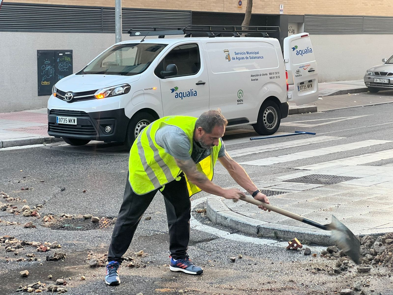 Rotura tubería calle Venezuela