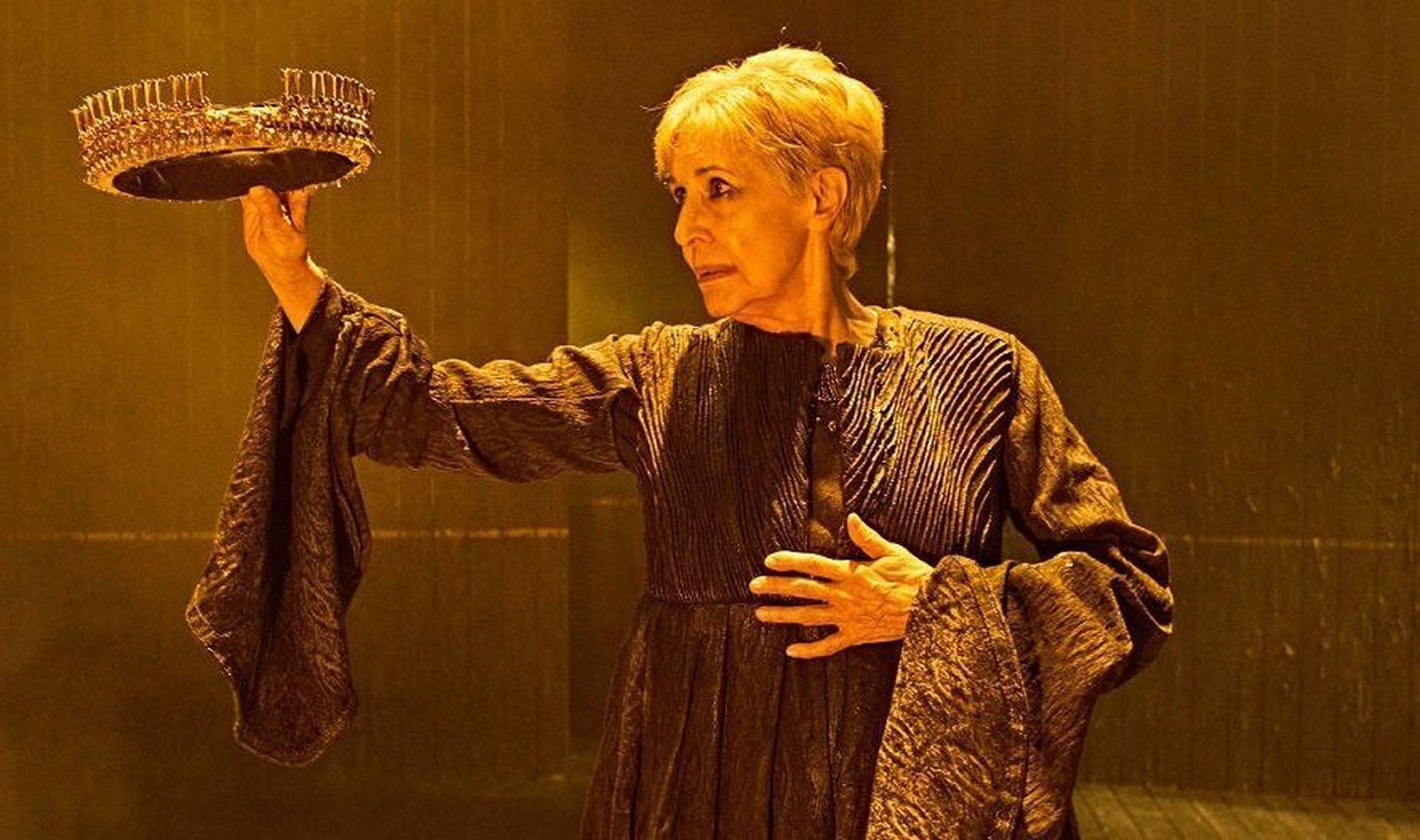 Concha Velasco protagoniza la obra ‘Reina Juana’ en el Teatro Liceo