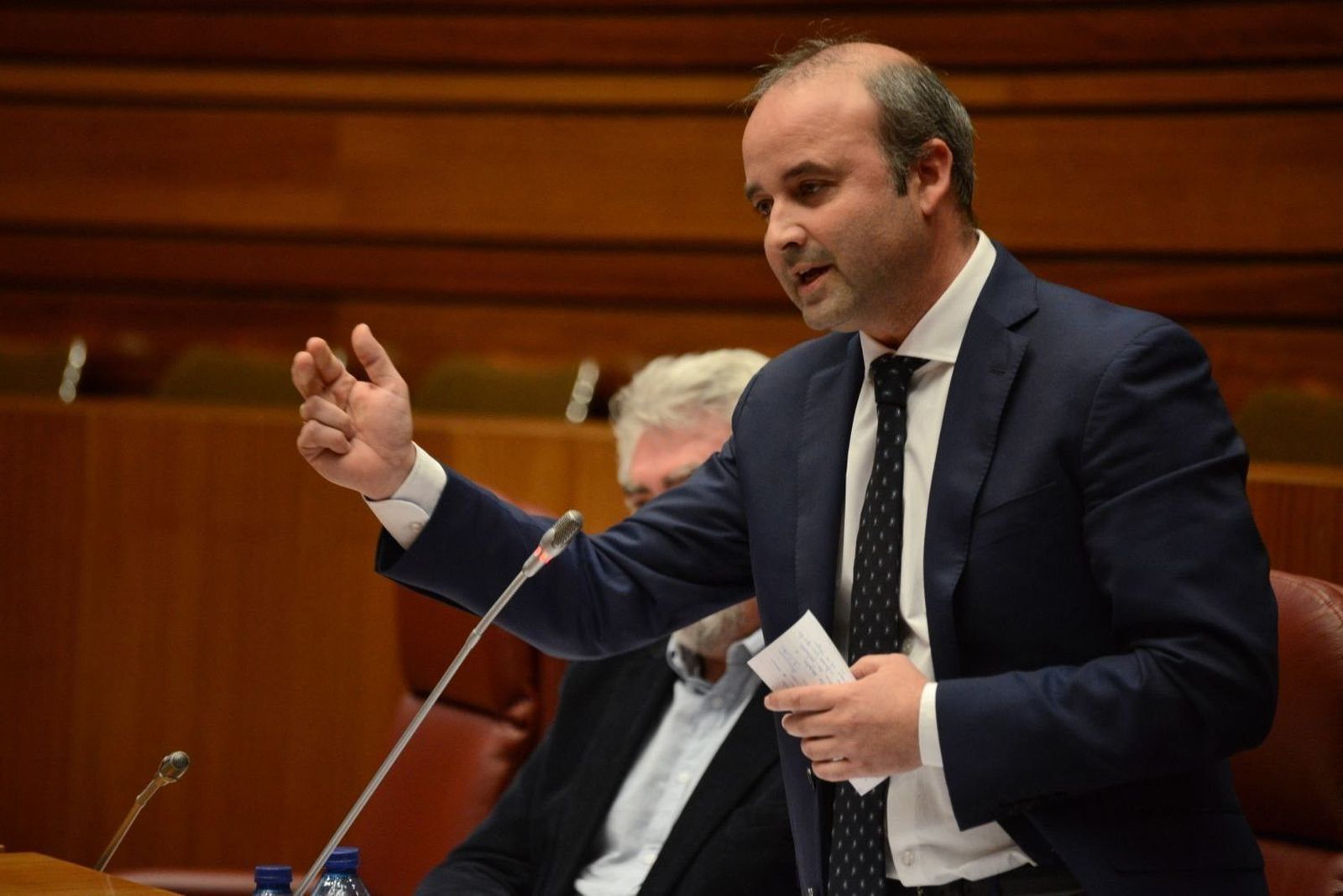 Ciudadanos se interesa por la promoción que realiza la Junta de las fiestas de Interés Turístico