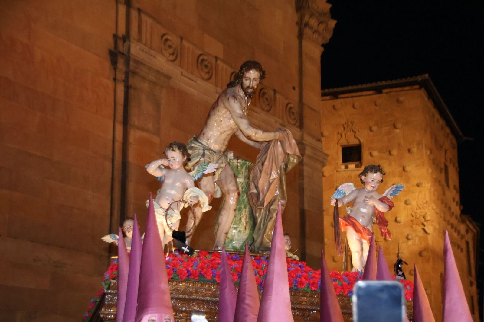 Salida del paso de Jesús Flagelado de la Clerecía