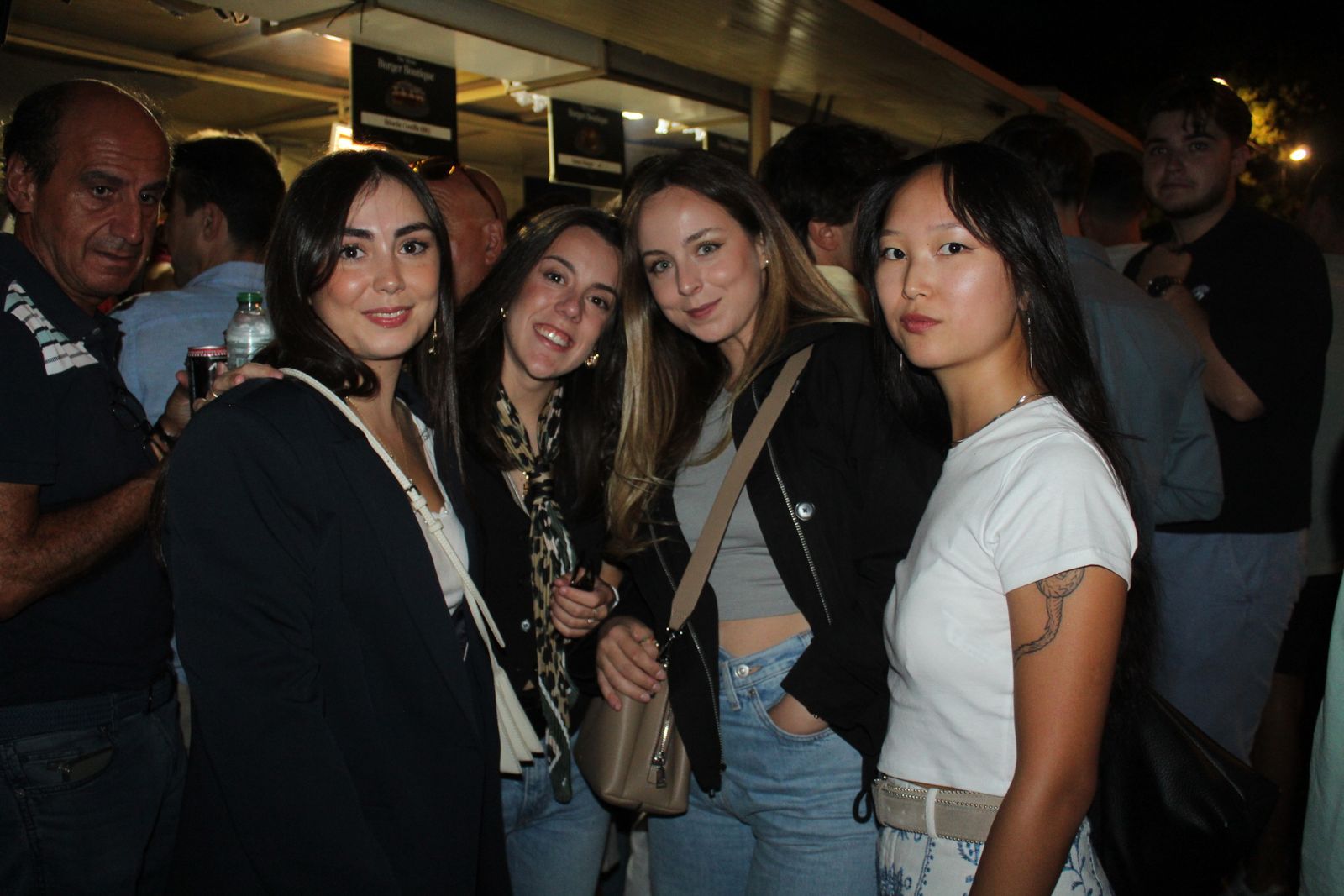 La Feria de Día se llena en la tarde-noche de este viernes, punto de partida del fin de semana