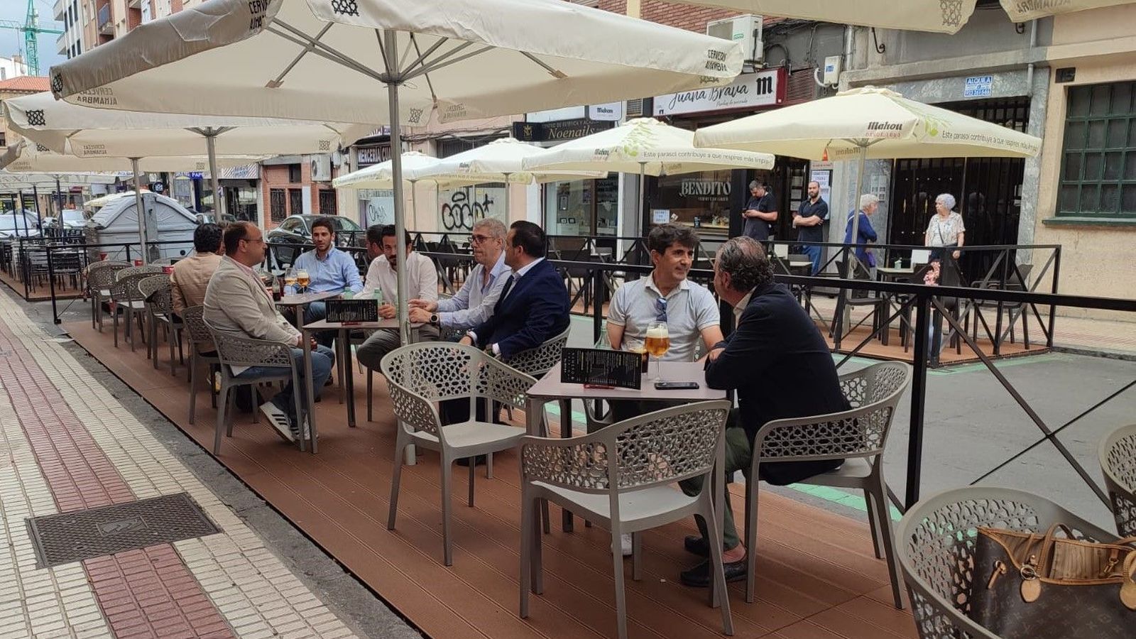 Inauguración de la Zona de interés gastronómica en Van Dyck. Terrazas, bares (13)