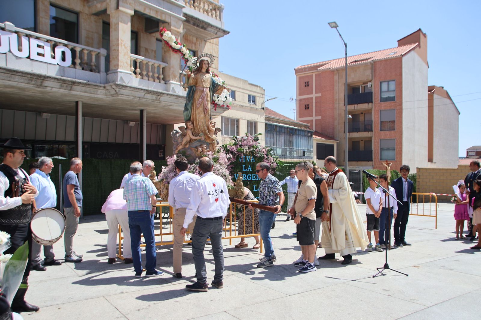 Procesión y ofrenda floral en honor de Nuestra Señora de la Asunción en Guijuelo