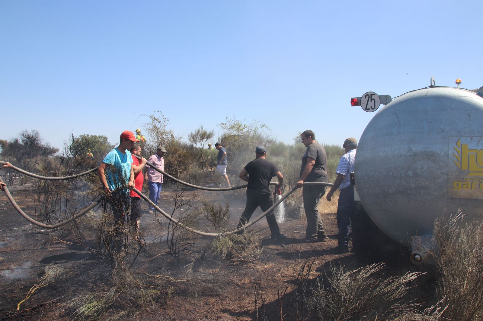 Reactivación del incendio en San Felices de los Gallegos
