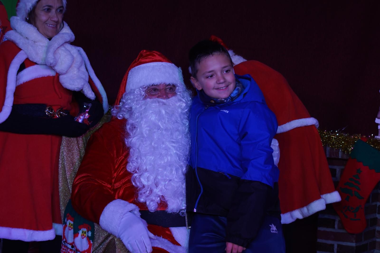 El Encinar recibe la visita de Papa Noel
