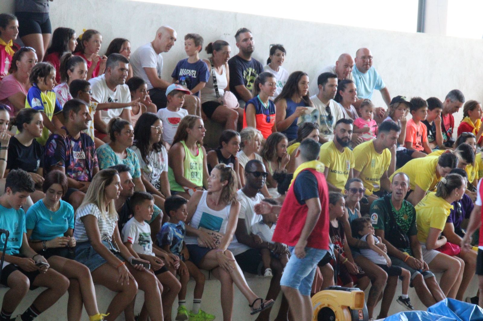 humor-amarillo-en-castellanos-de-moriscos-31