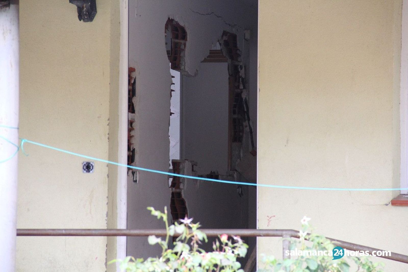 Destrozos casa okupa Villamayor (4)