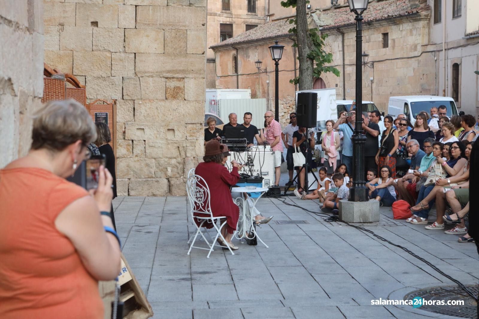 Imagen de archivo de una actuación de Plazas y Patios