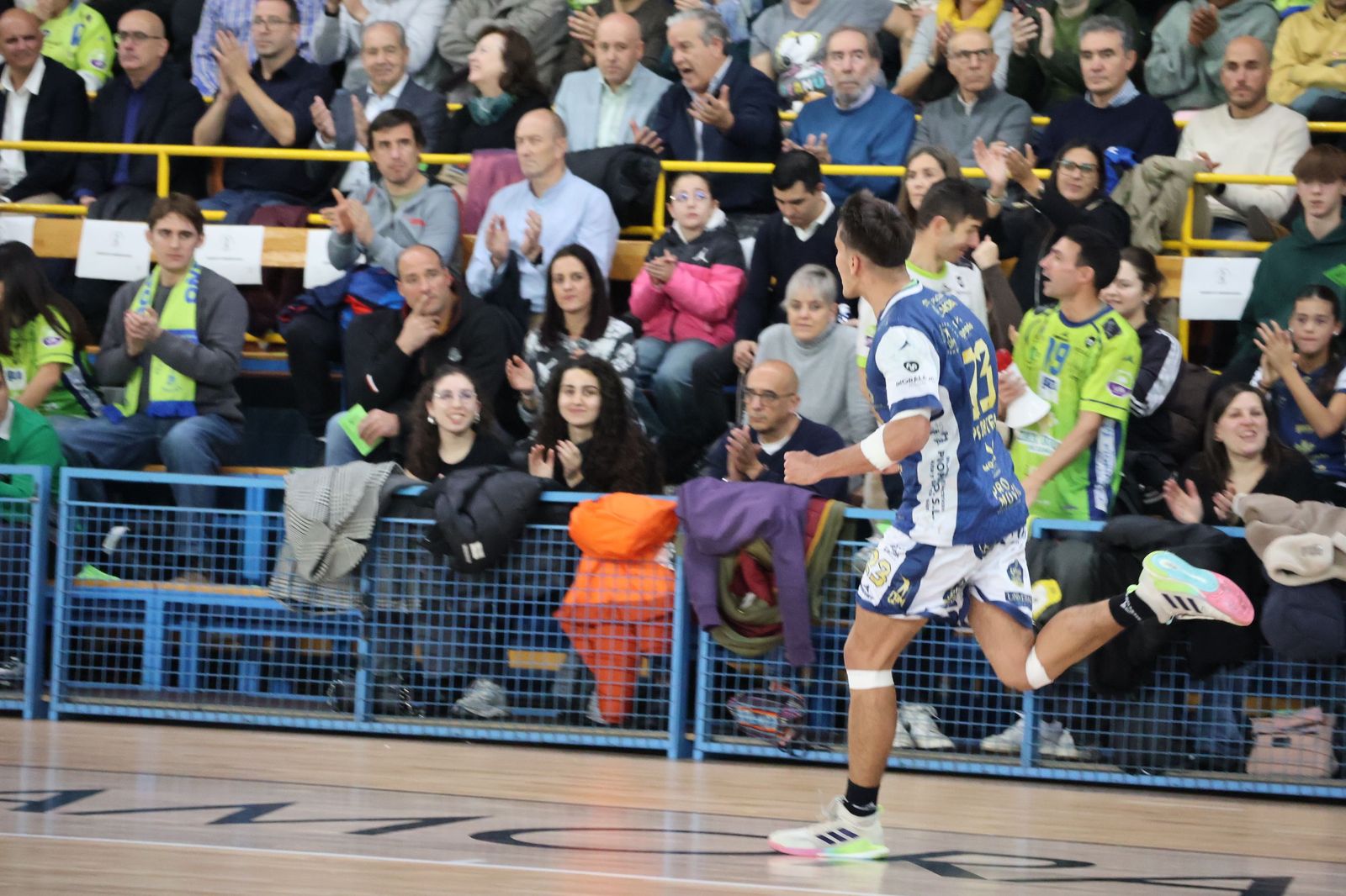 GALERÍA | El BM Zamora se juega consolidar el liderazgo frente a los asturianos del Auto-Center Principado Vetusta