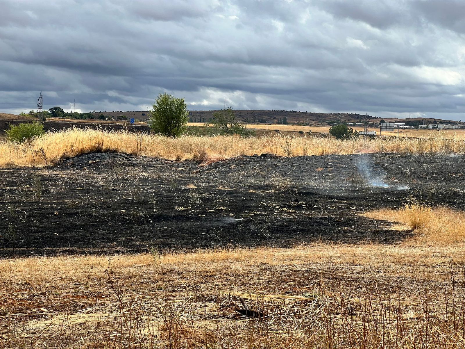 Incendio en unas tierras en Chamberí