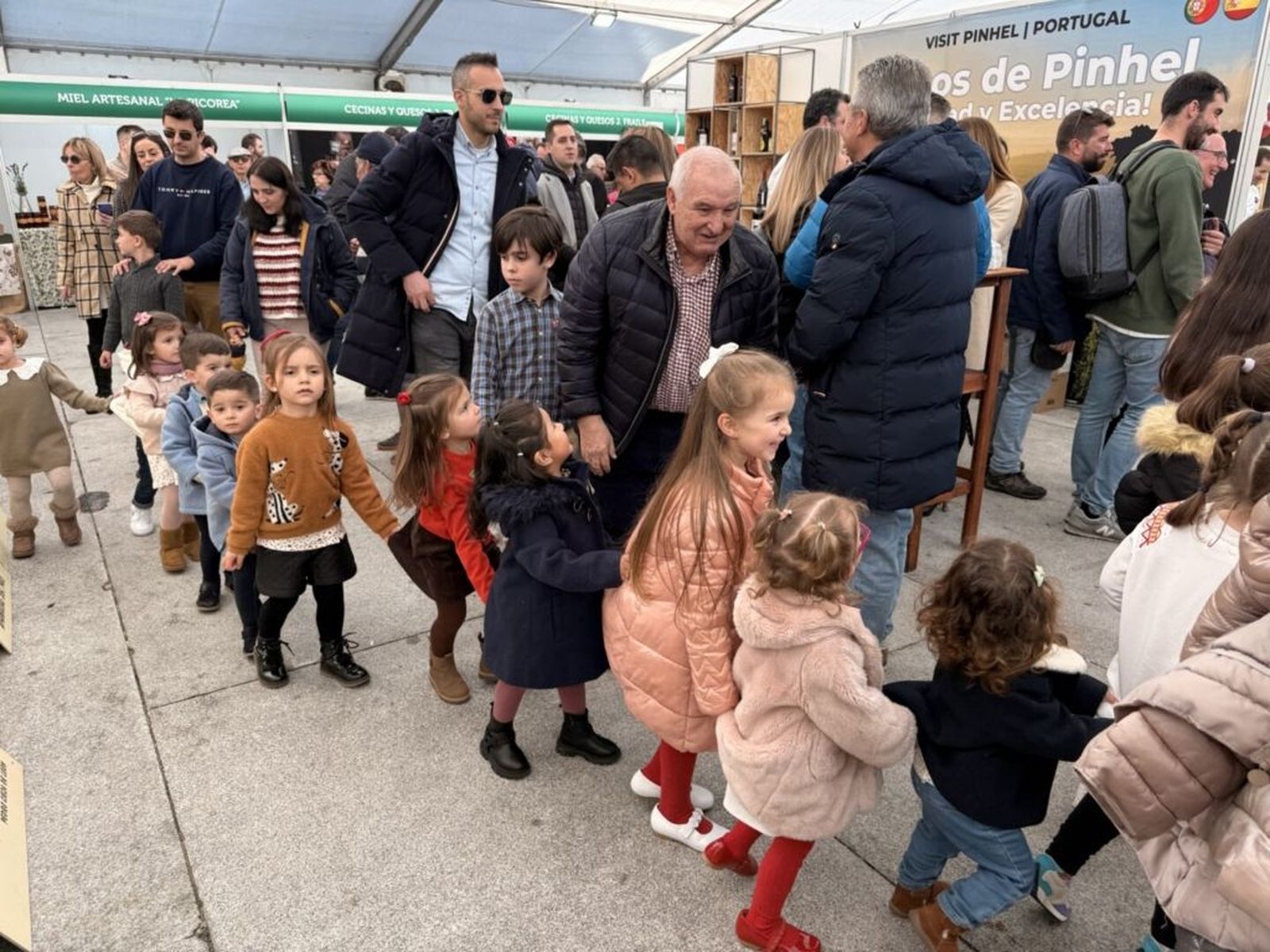 Fiesta del Mondongo en Guijuelo, elaboración de chorizos y degustación. Ayuntamiento de Guijuelo