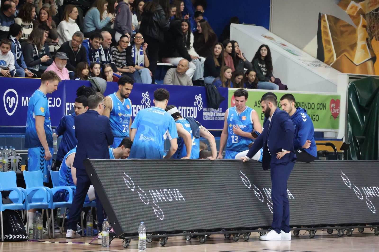 GALERÍA | Revive en imágenes el encuentro entre el CB Zamora y el Obradoiro