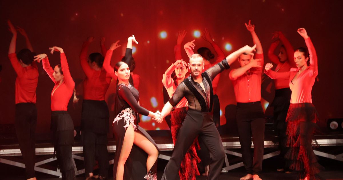 Escena Despliega Todo Su Baile Por El Décimo Aniversario De La Escuela