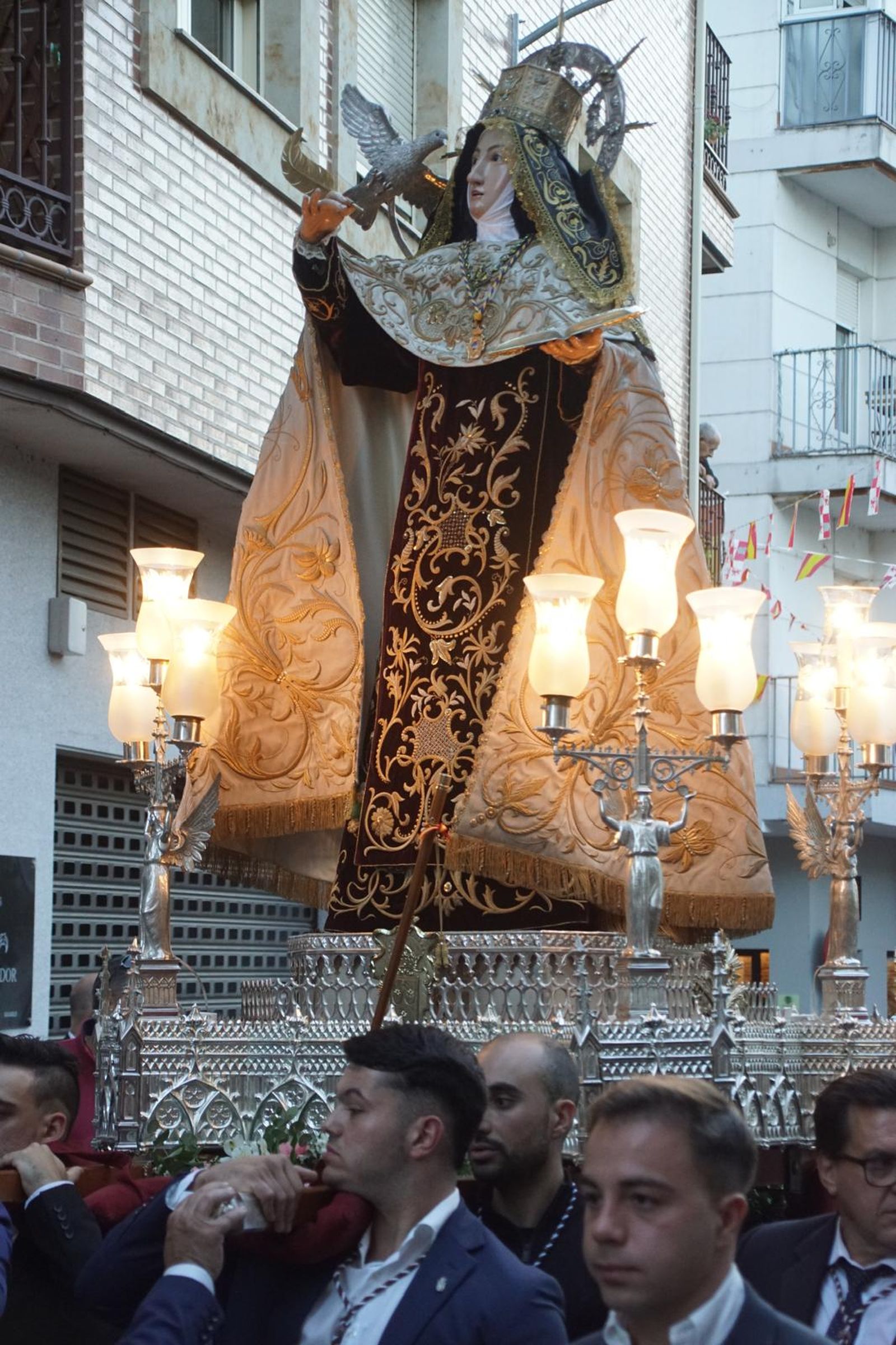 Procesión de Santa Teresa en Alba 2025 (46).jpeg