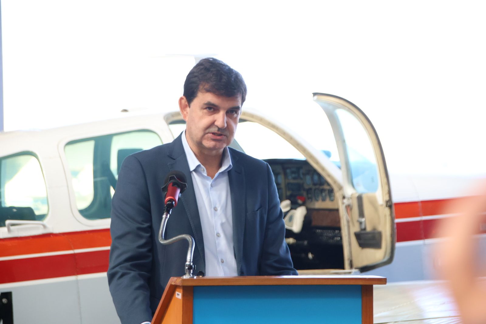 SENASA entrega una avioneta histórica, a la Fundación Infante de Orleans