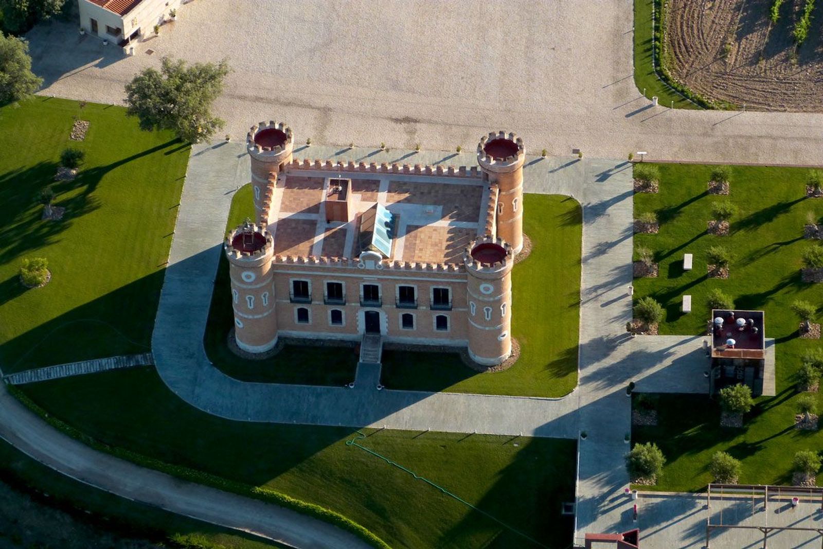 Imagen del castillo Monte La Reina Imagen del castillo Monte La Reina