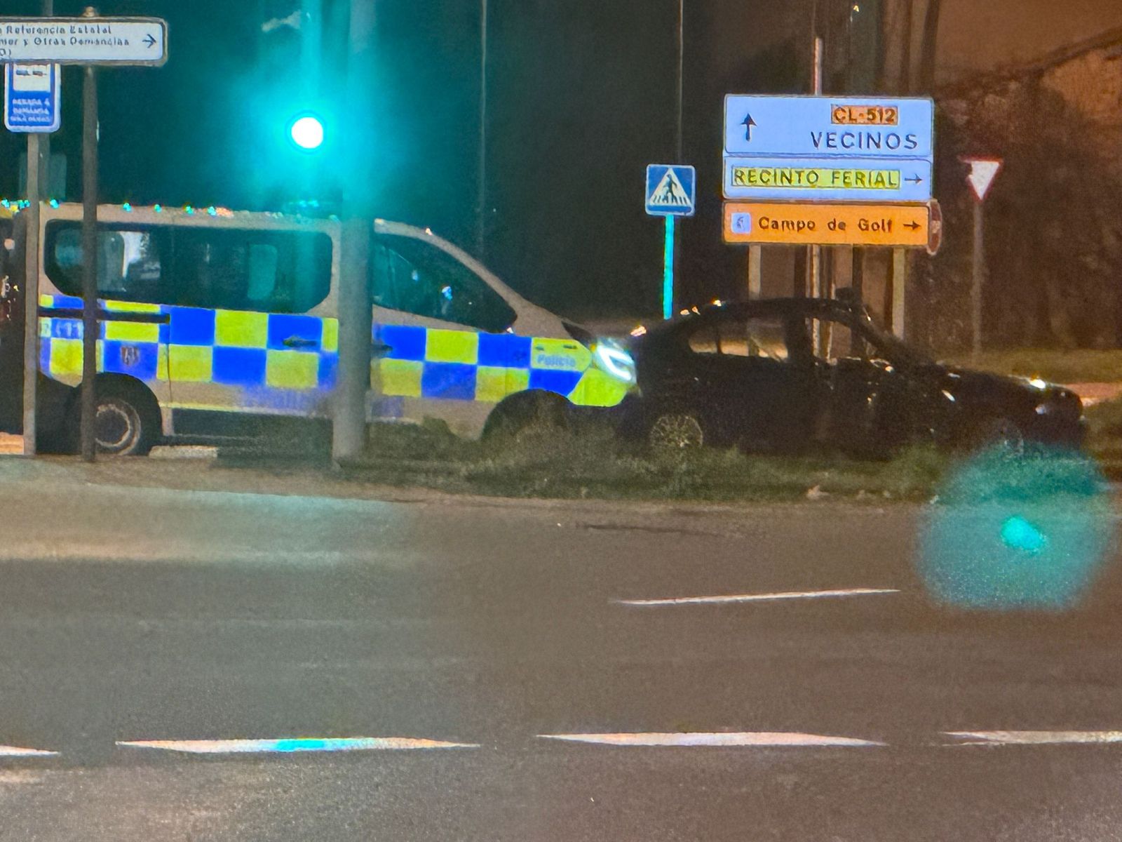 Los Bomberos excarcelan a un hombre tras un fuerte choque en la calle Buenaventura