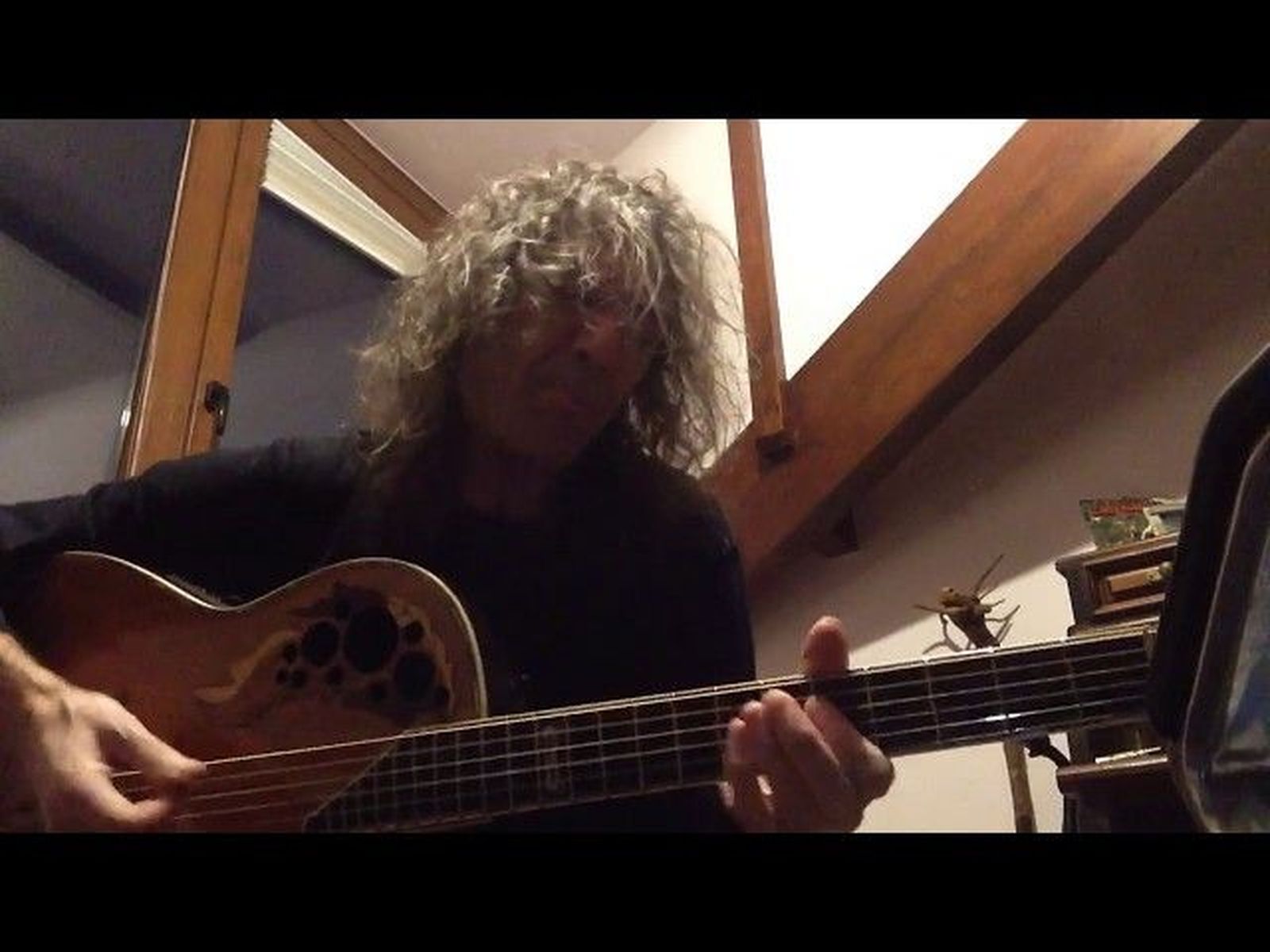 Yo me quedo contigo aquí