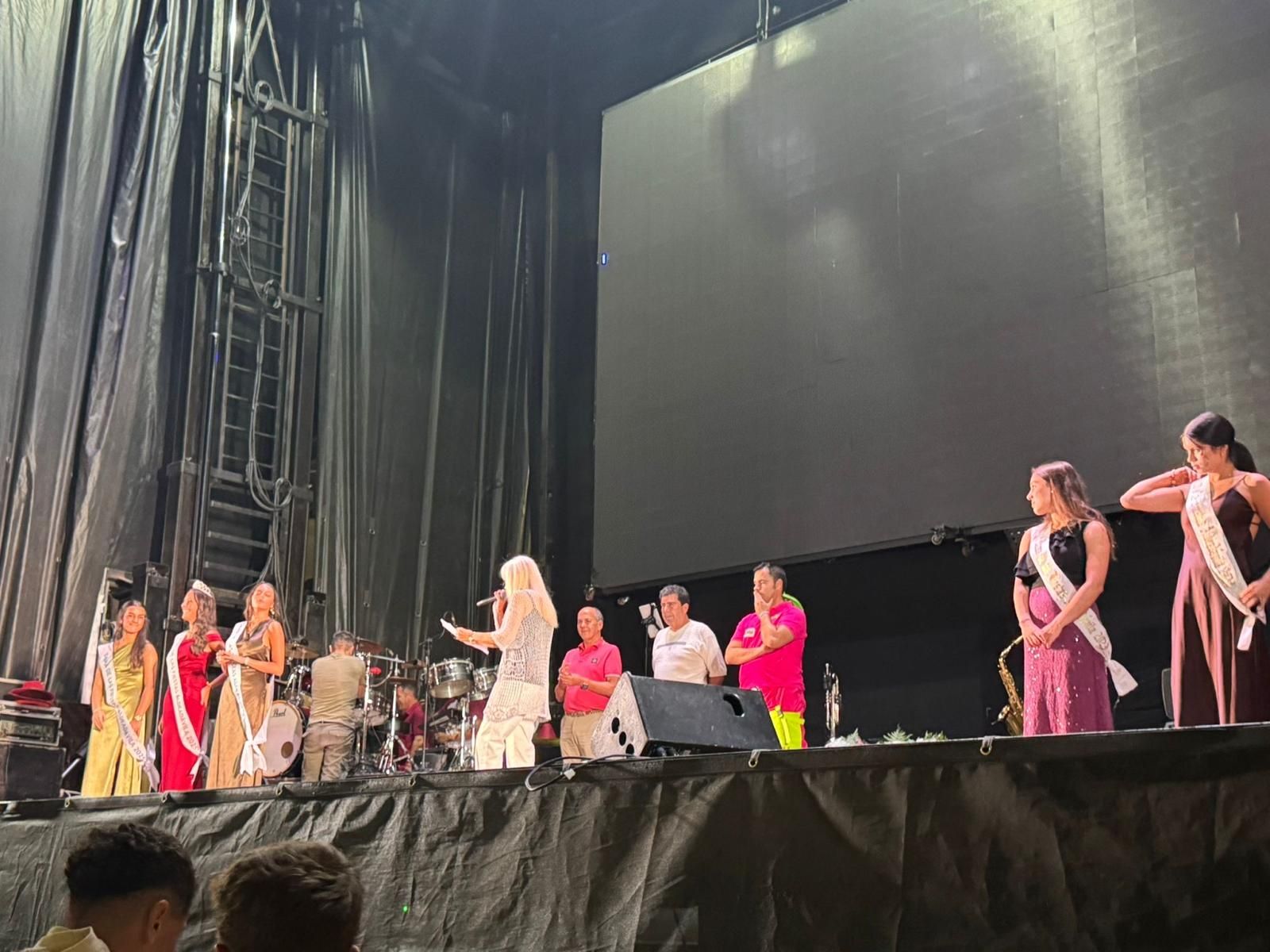 Coronación reina y damas y en Aldeadávila de la Ribera 2025