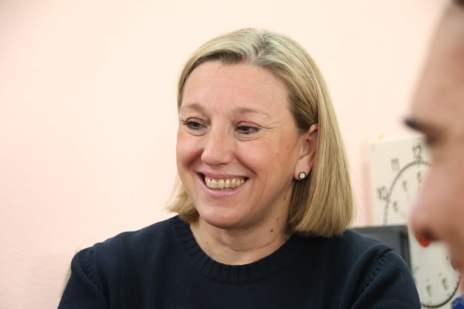 La vicepresidenta de la Junta de Castilla y León y consejera de Familia e Igualdad de Oportunidades, Isabel Blanco, visita a los participantes de 'Conciliamos Navidad'