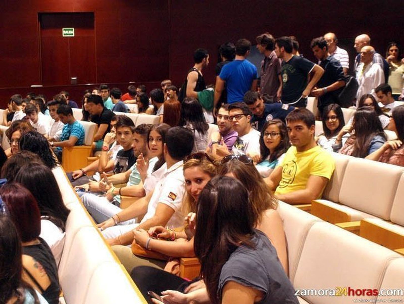 El Gobierno defiende que las ayudas Erasmus sean para los alumnos con menos ingresos