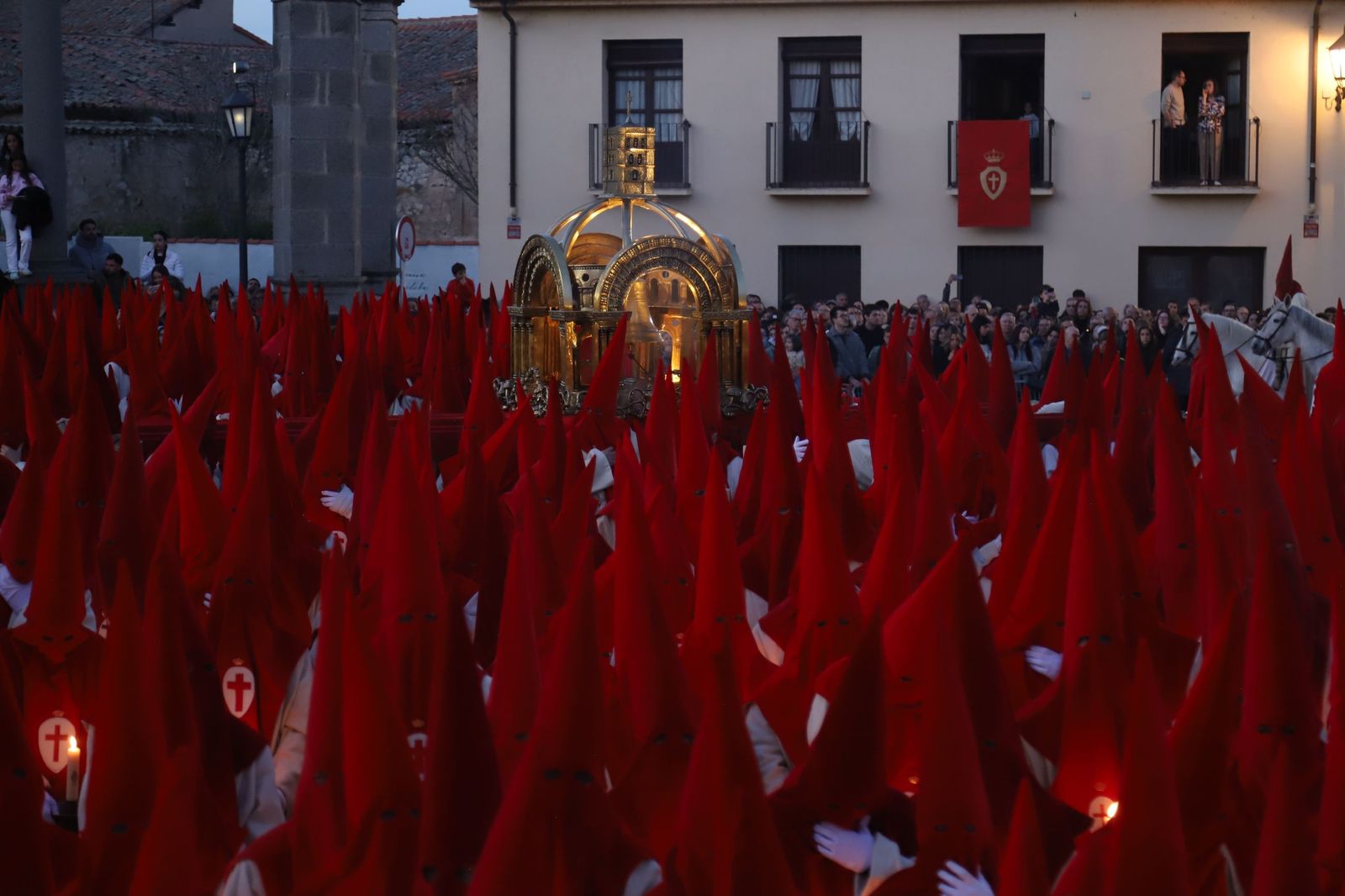 GALERÍA | Revive en imágenes la procesión del Silencio