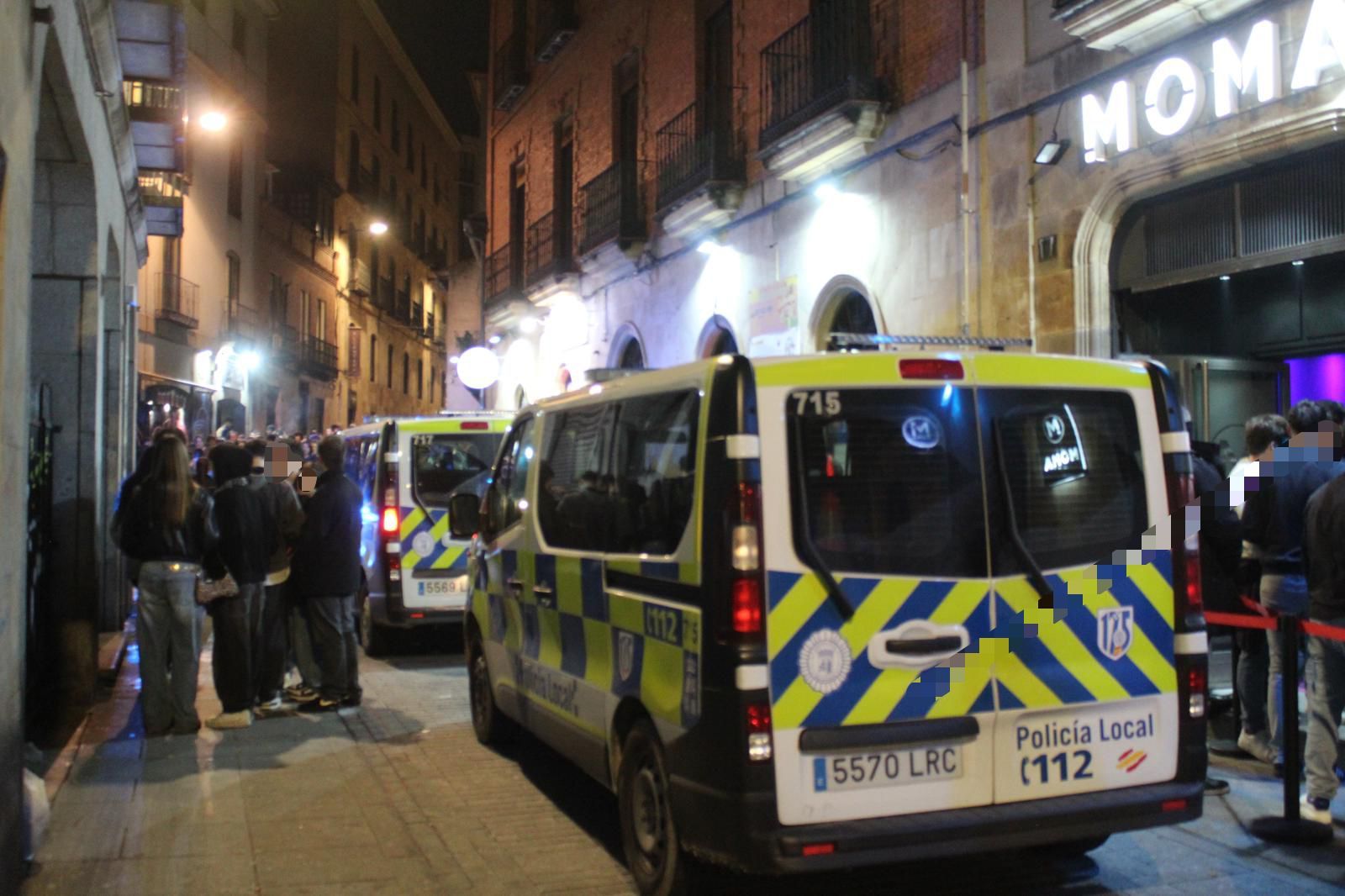 Despliegue policial en la calle Varillas por una discusión entre dos personas