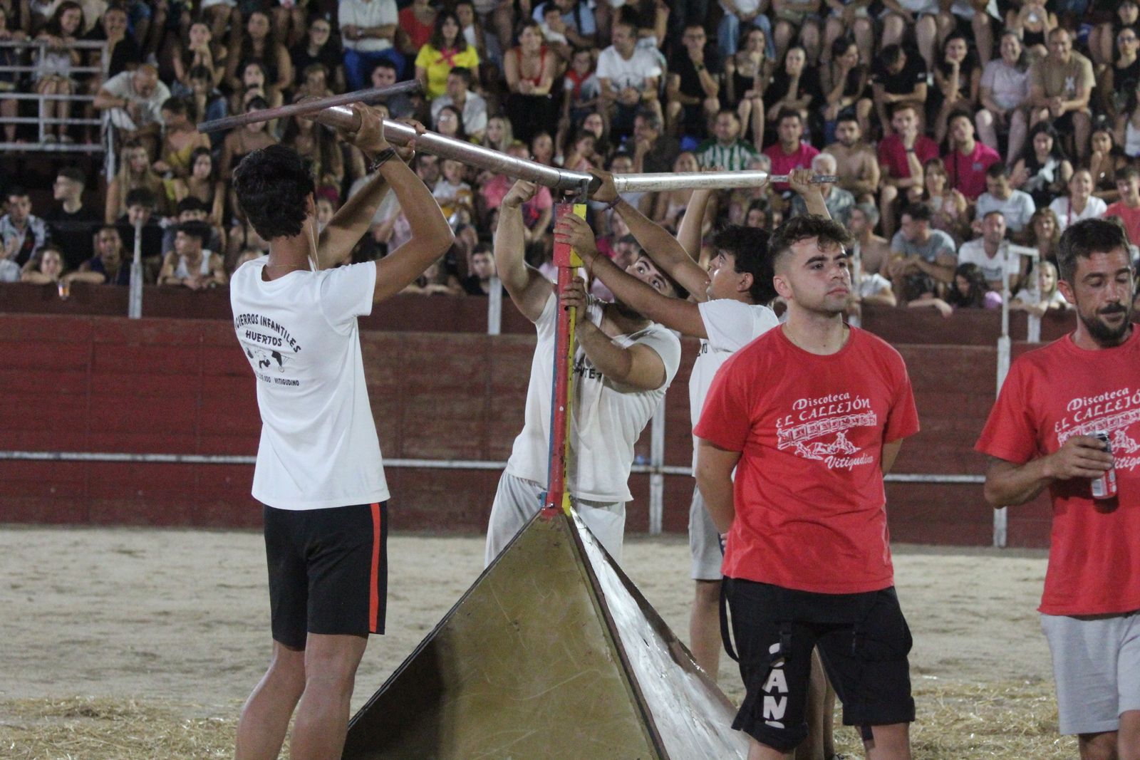 Así se ha vivido el Grand Prix de Carbajosa de la Sagrada y la posterior vaquilla