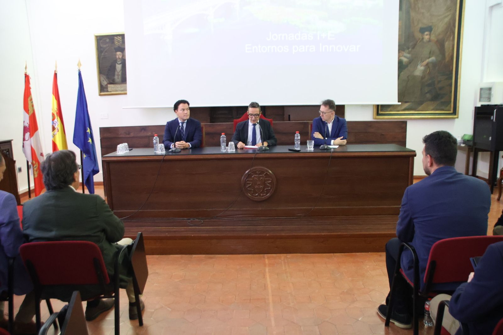 El rector de la Universidad de Salamanca inaugura la jornada ‘Entornos para innovar’ de la Fundación I+E